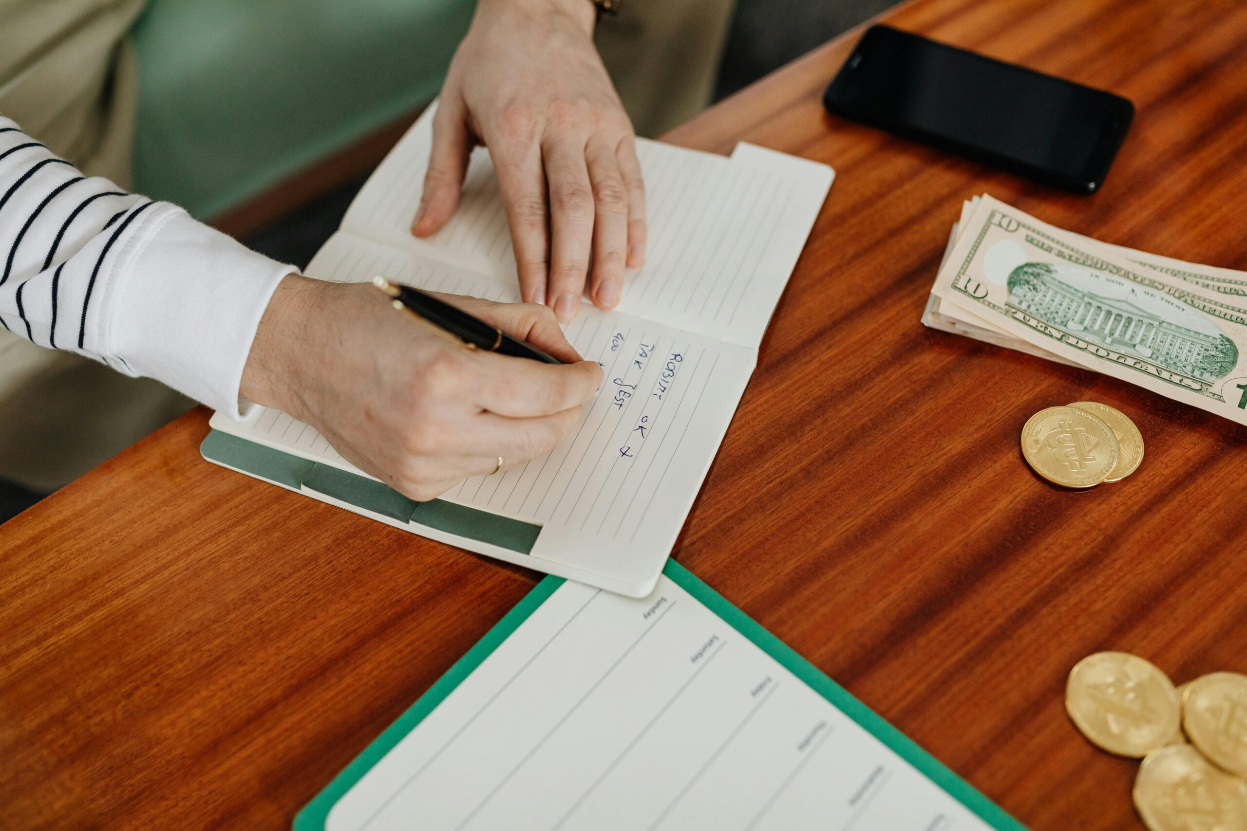 Understanding Capital Losses: How Can Carry Back and Carry Forward Benefit Canadian Investors?