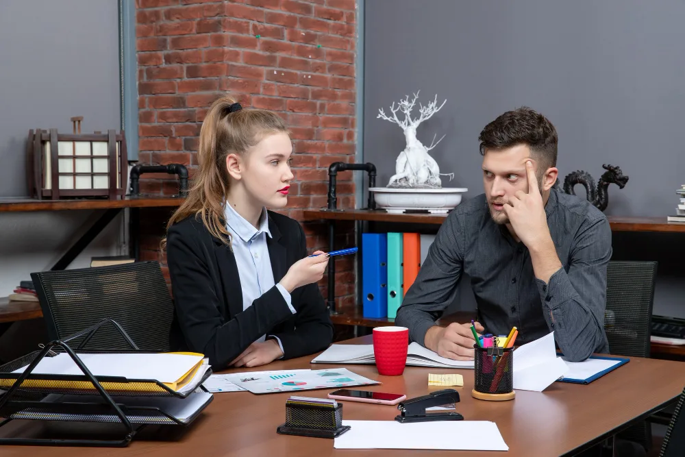 7 Financial Warning Signs a Small Business Accountant Can Help You Identify and Manage